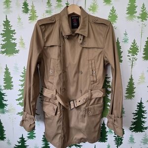 WT02 Men's Classic Tan Trench Coat